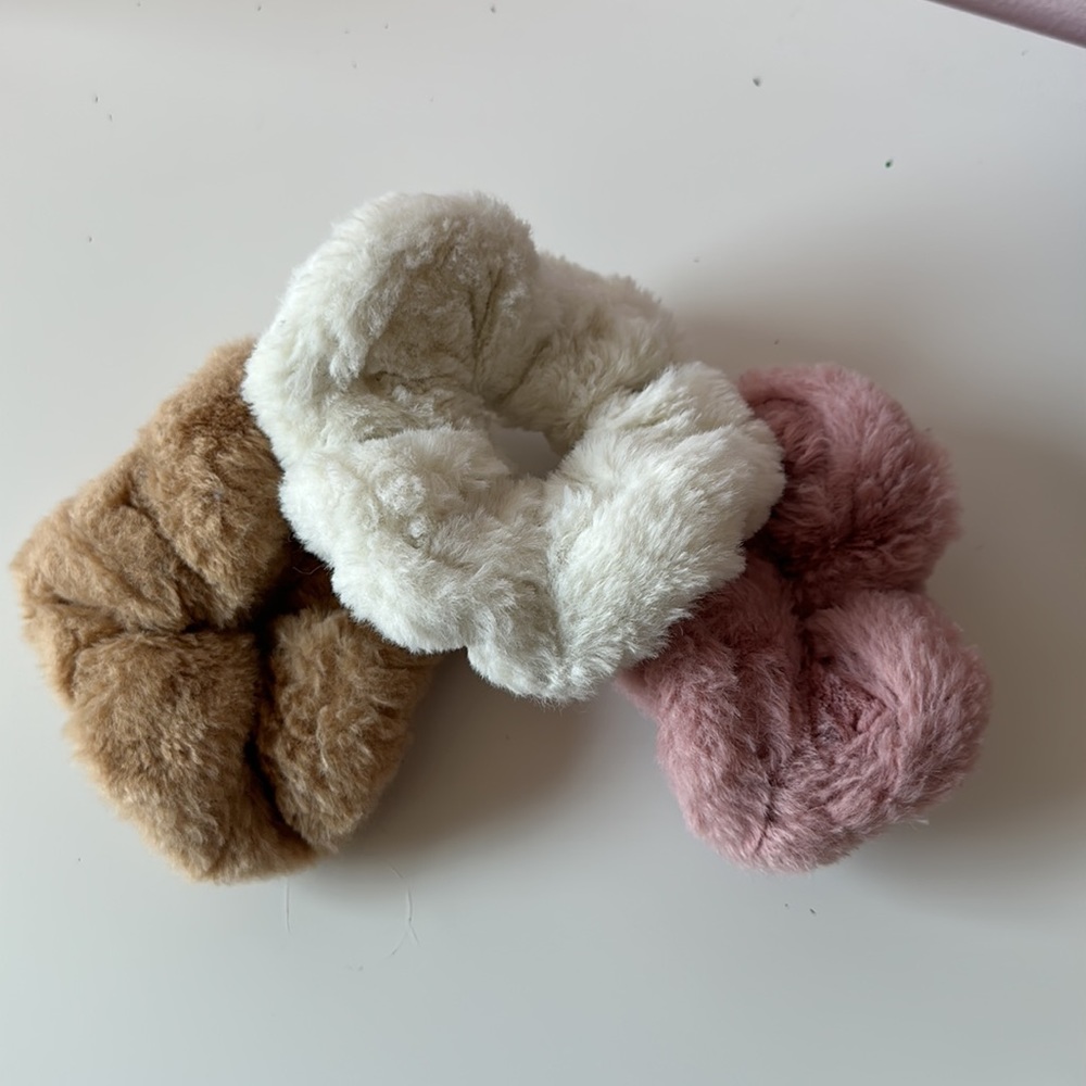 fluffy scrunchies
